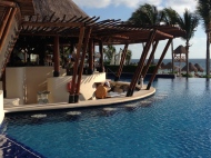 Dreams Riviera Cancun swim up bar